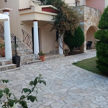 Elanthi Village Aparthotel 2*