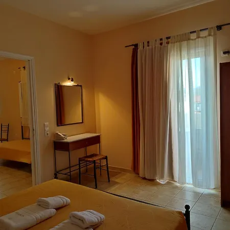 Elanthi Village Ξενοδοχείο με διαμερίσματα 4*