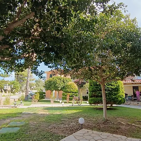 Elanthi Village Lejlighedshotel