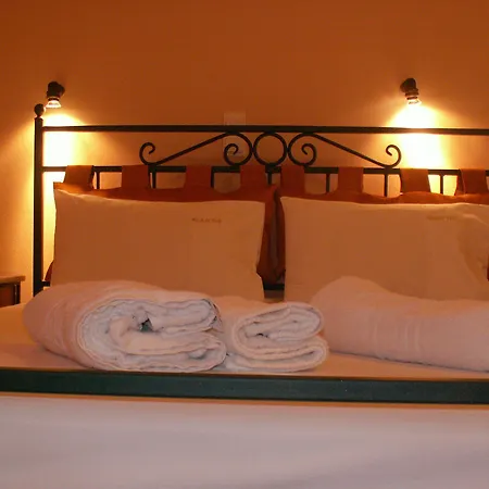 Ξενοδοχείο με διαμερίσματα Elanthi Village 4*