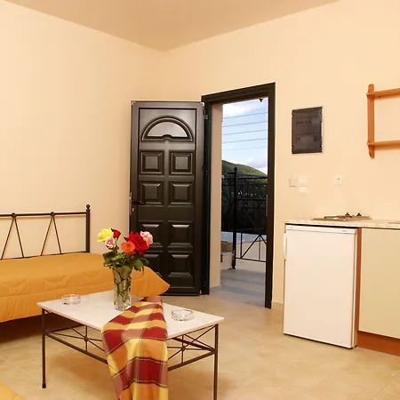 Ξενοδοχείο με διαμερίσματα Elanthi Village 4*