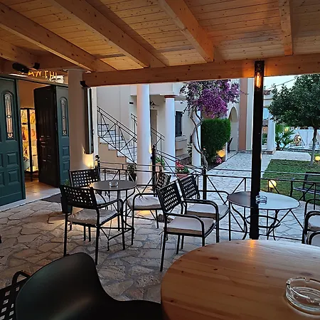 Elanthi Village Ξενοδοχείο με διαμερίσματα 4*