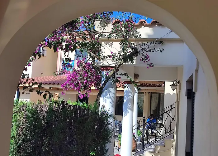Elanthi Village