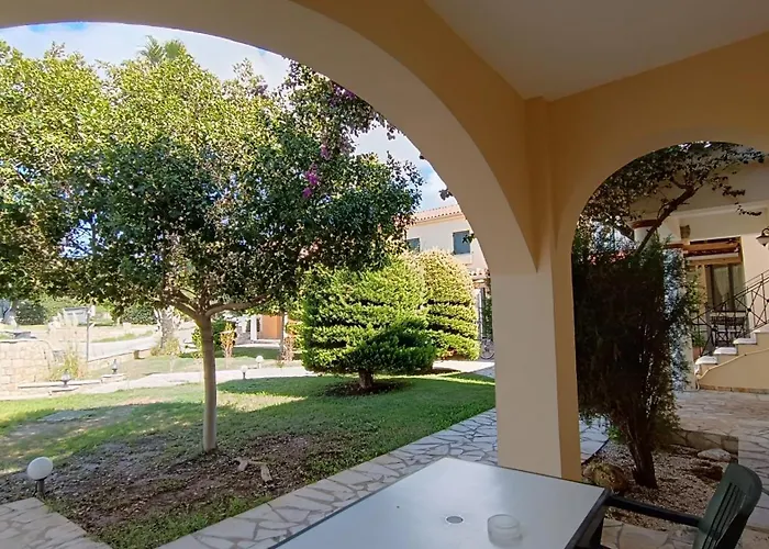 Апарт-отель Elanthi Village Каламакион